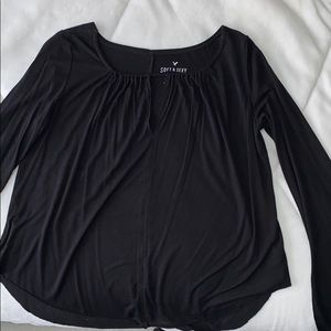 AMERICAN EAGLE OUTFITTERS black long sleeve